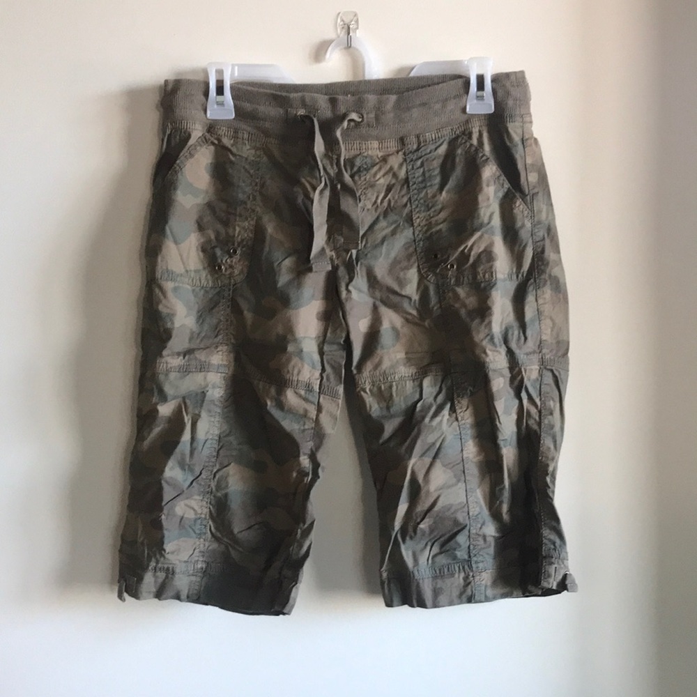 Camo Capri shorts